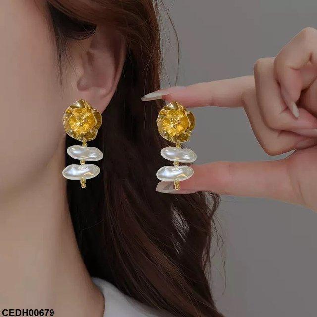 CEDH00679 SYB Flower Pearl Drop Earrings - CEDH