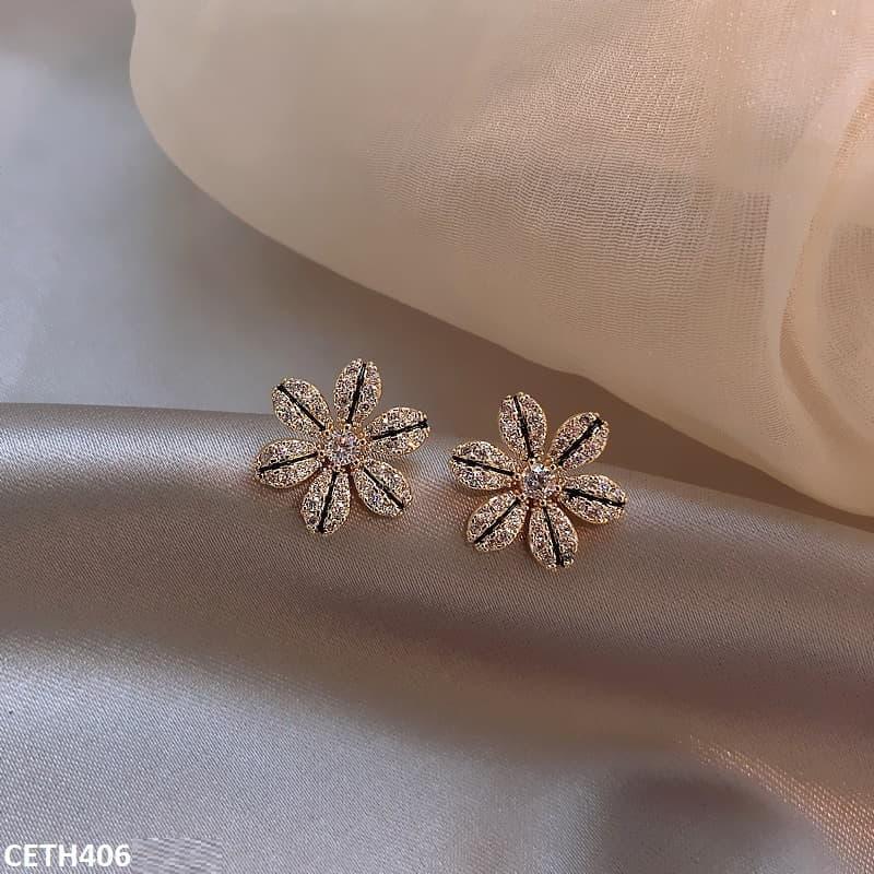 CETH406 XST Flower Stud Pair