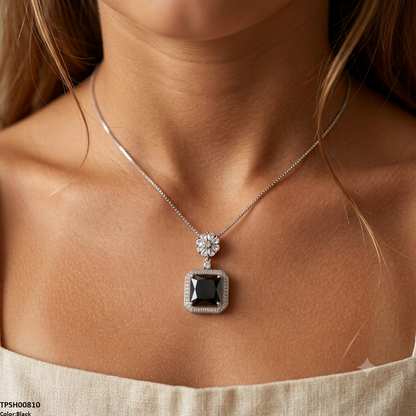 TPSH00810 MSJ Flower Square Pendant - TPSH