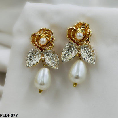 PEDH077 SDQ Flower/Pearl Drop Earring Pair