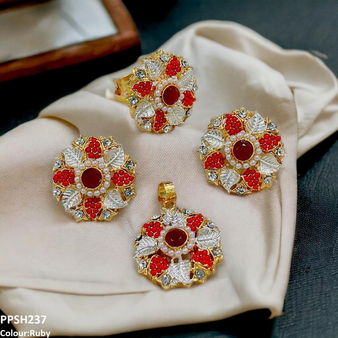PPSH237 SDQ Flower Pendant Set