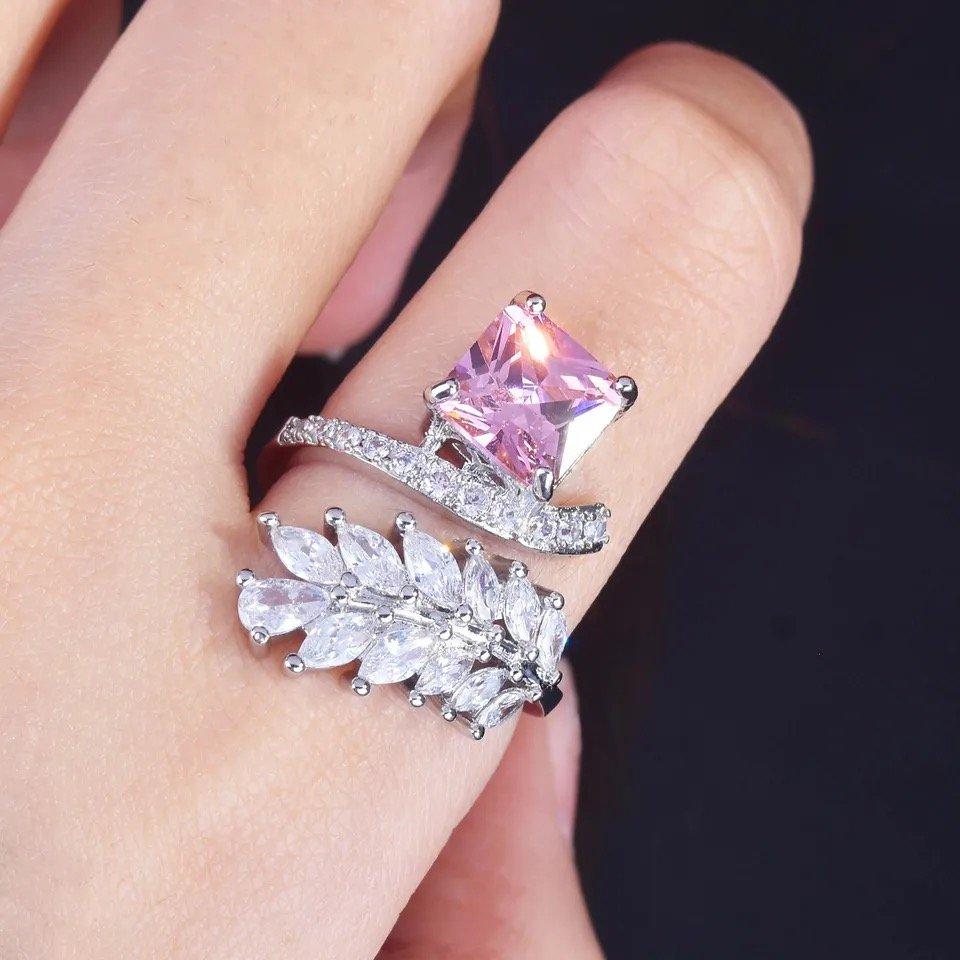 TRSH203 GWH Square Leaf's ZIRCON Adjustable Ring
