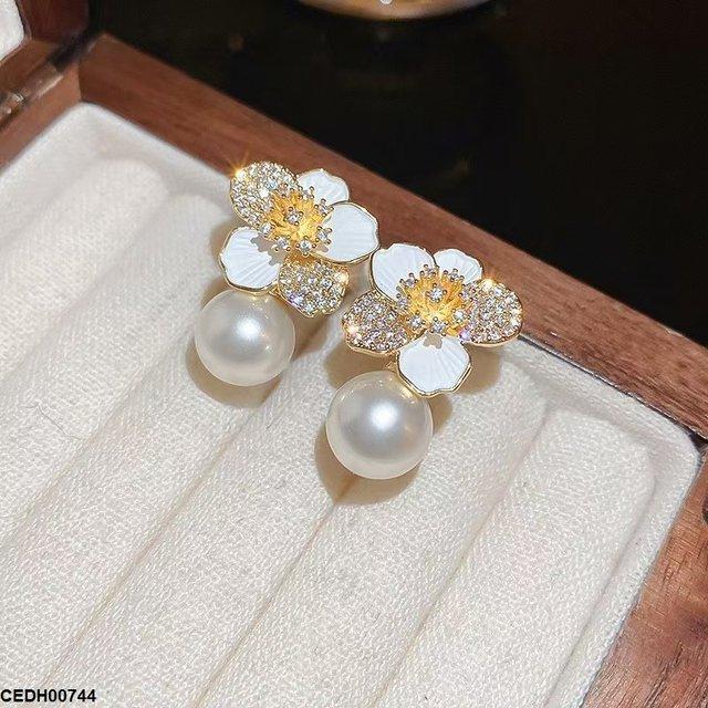CEDH00744 YHC Flower Pearl Drop Earrings - CEDH