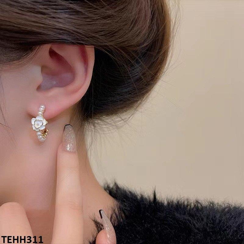 TEHH311 YHC Flower Pearl Hoops Pair