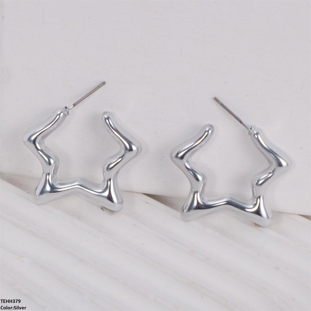 TEHH379 YYE Star Ear Hoops Pair