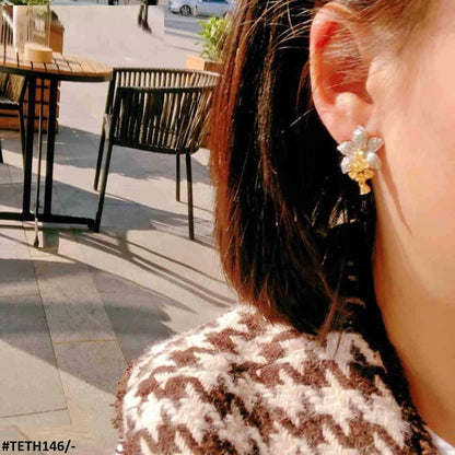 TETH146 GWH Flower ZIRCON Earrings - TETH