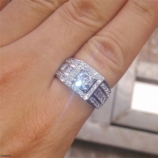 TRSH00770 GWH Round Stone Step Ring - TRSH
