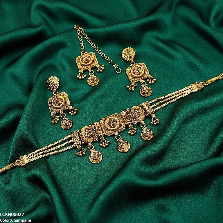 LCKH00027 ANI Tear Flower Choker Set - LCKH