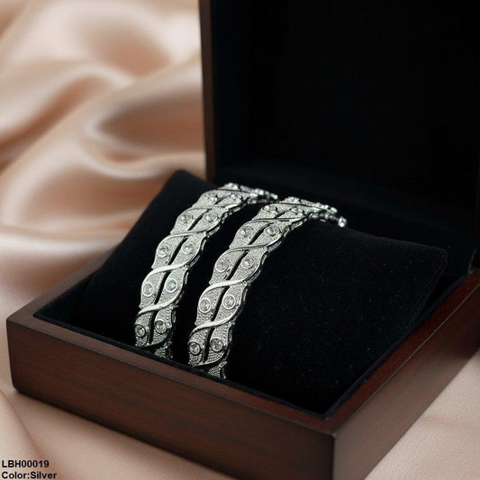LBH00019 ANI Round Stone Leaf Bangle Set - LBH